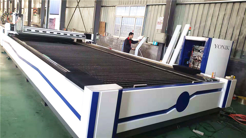 廠家來(lái)給您揭秘：激光切割機(jī)的鏡片如何保養(yǎng)?