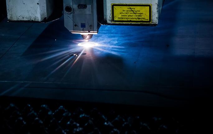 臺式數(shù)控激光切割機有什么優(yōu)勢？